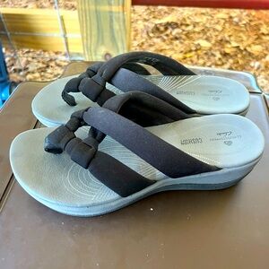 Cloudsteppers by Clarks Black and Gray Women's Sandals